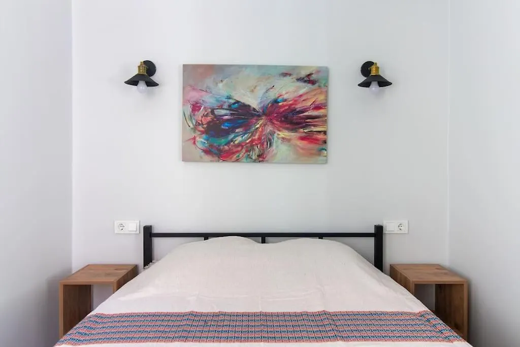 Renewed&Charming 3Br Flat In The Heart Of The City location